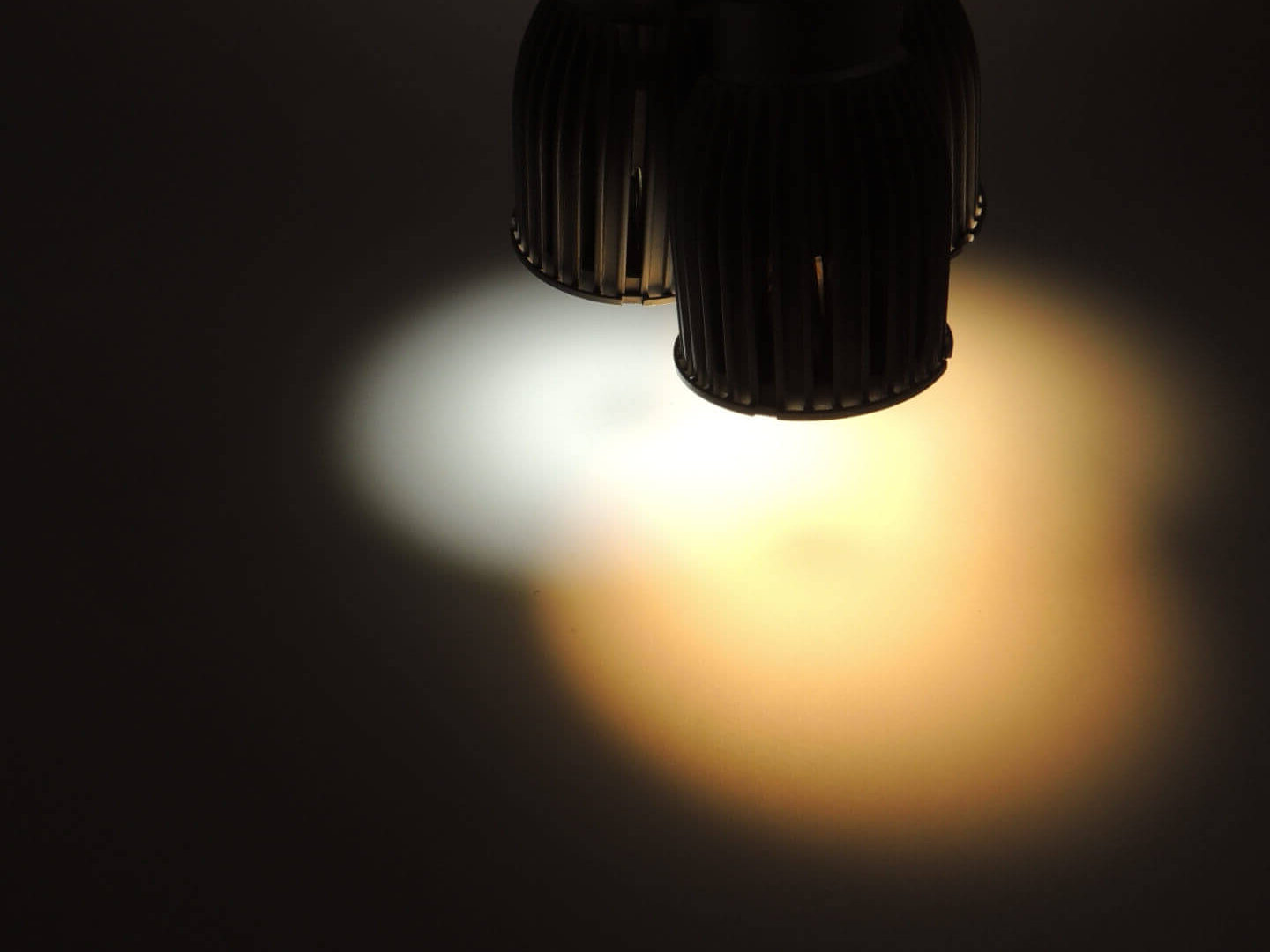 Tira de luces LED para espejos: ¡Ilumina tu hogar de forma eficiente!