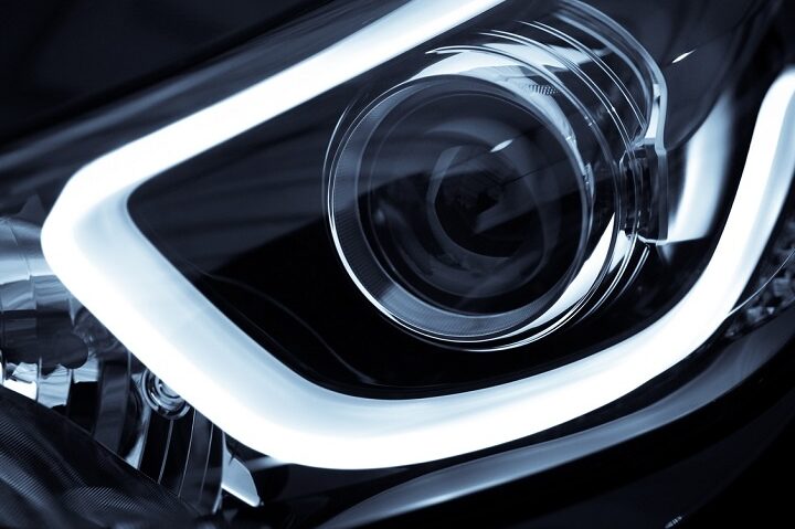 Luces LED para coches homologados: ¡mejora la seguridad y la estética de tu vehículo!