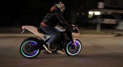 Luces led para motos y scooters: ¡mejora la visibilidad y seguridad en la carretera!