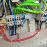 ¿Cómo dividir el consumo de luz en dos viviendas con un solo contador?