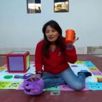¿Qué color se obtiene al mezclar naranja y morado?