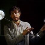 ¿Por qué los mosquitos se sienten atraídos por la luz? Descubre la verdad aquí